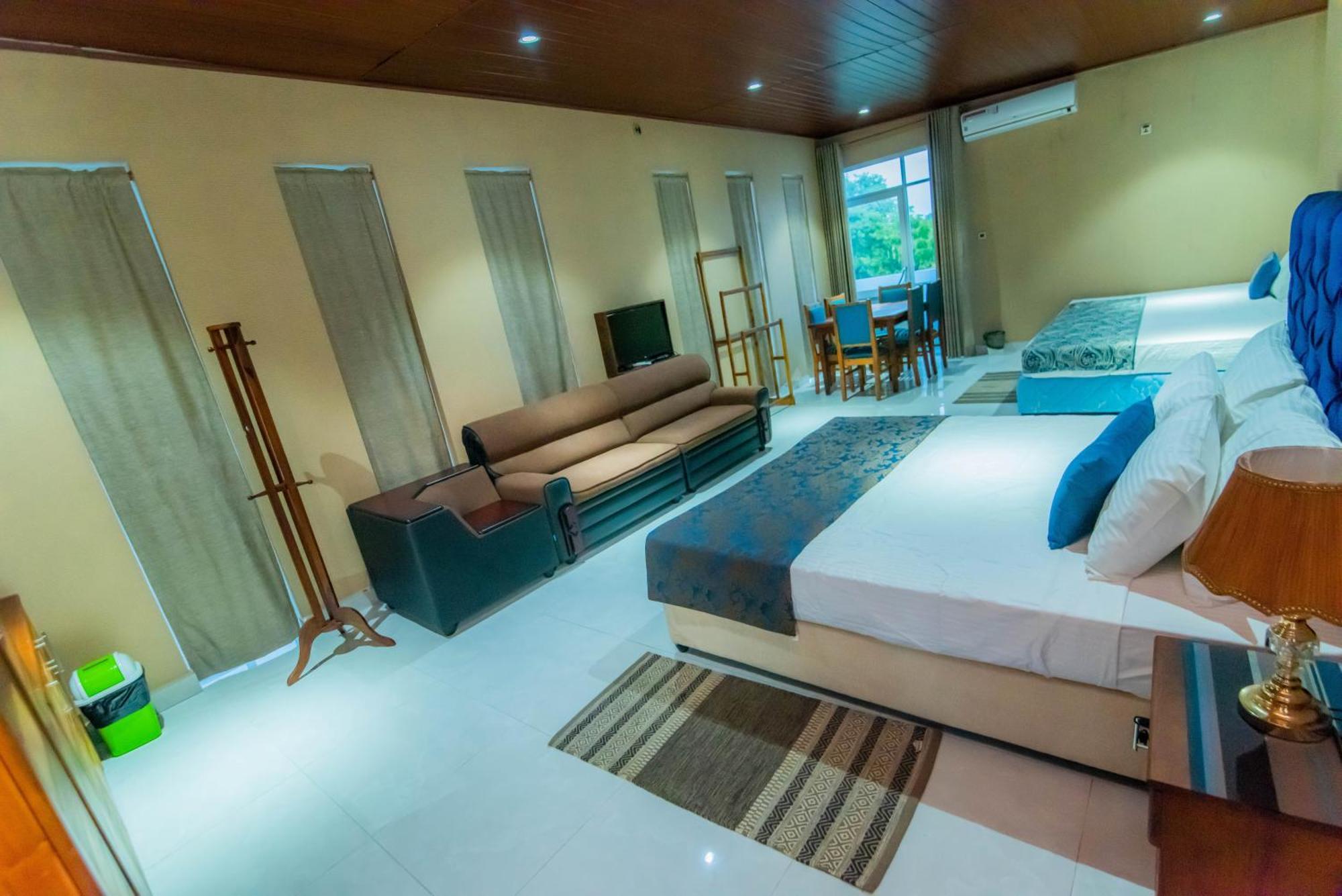 Royal Reach Udawalawe Hotel Room photo